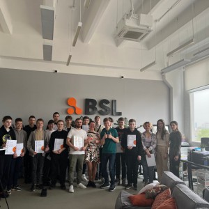 Наши резиденты проходят стажировку в IT-компании BSL - Школа программирования для детей, компьютерные курсы для школьников, начинающих и подростков - KIBERone г. Чайковский